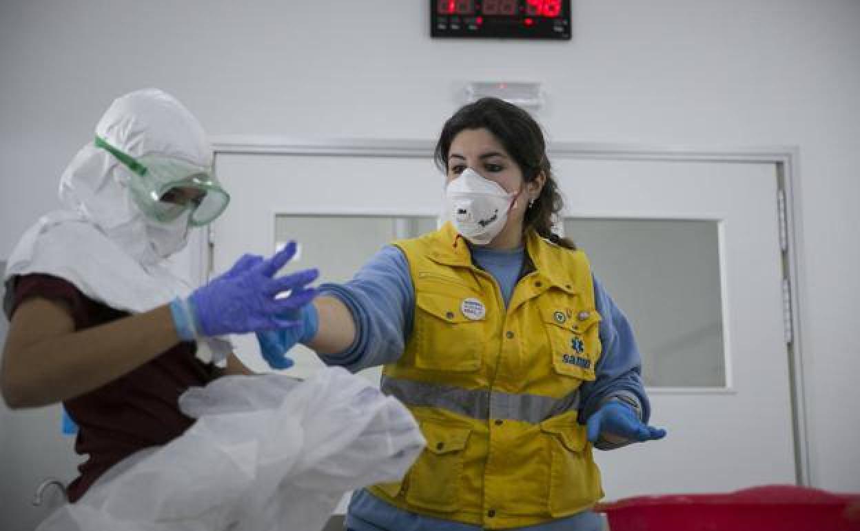 La mascarilla supone una dificultad añadida para las personas sordas.