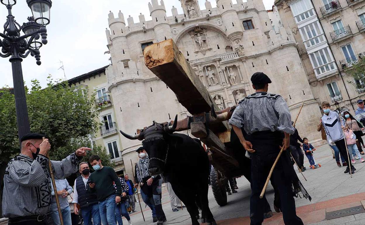 La Cabaña de Carreteros dedicó su ruta carreteril a la Catedral de Burgos.