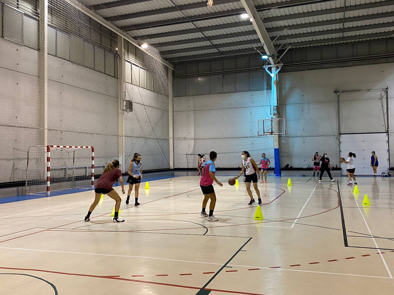 Fotos: El baloncesto femenino se asienta en Burgos, la satisfacción de lograr un espacio propio