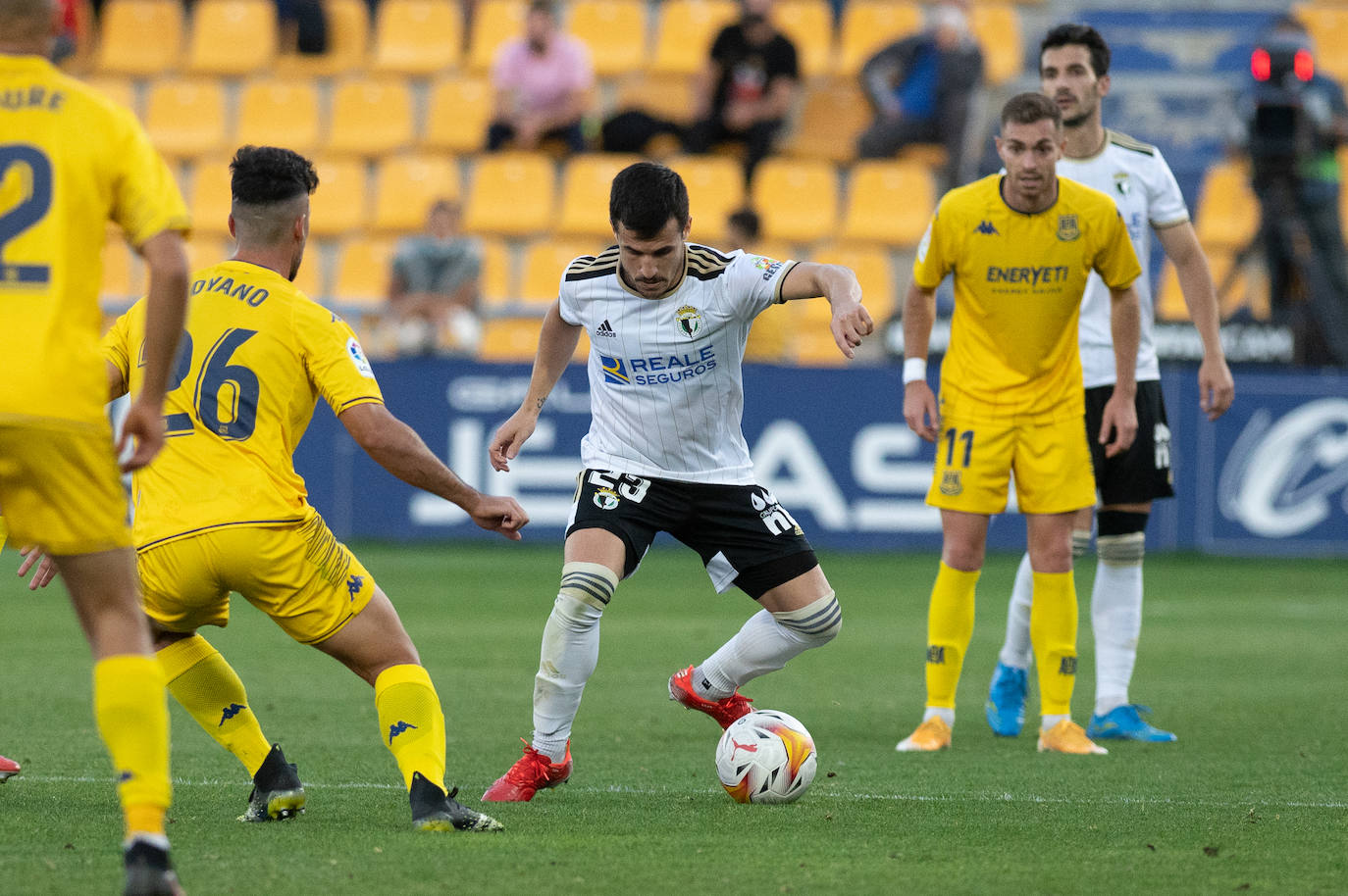 Fotos: El Burgos CF cae en casa del colista