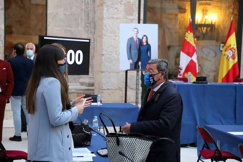 Fotos: La dimisión de Israel Hernando marca el pleno de Burgos