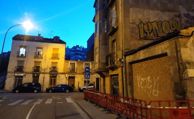 Edificios para los que se redactará el proyecto de expropiación aislada en la calle Santa Clara.