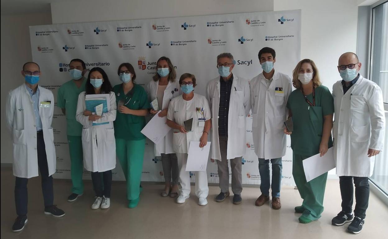 Profesionales premiados del HUBU.