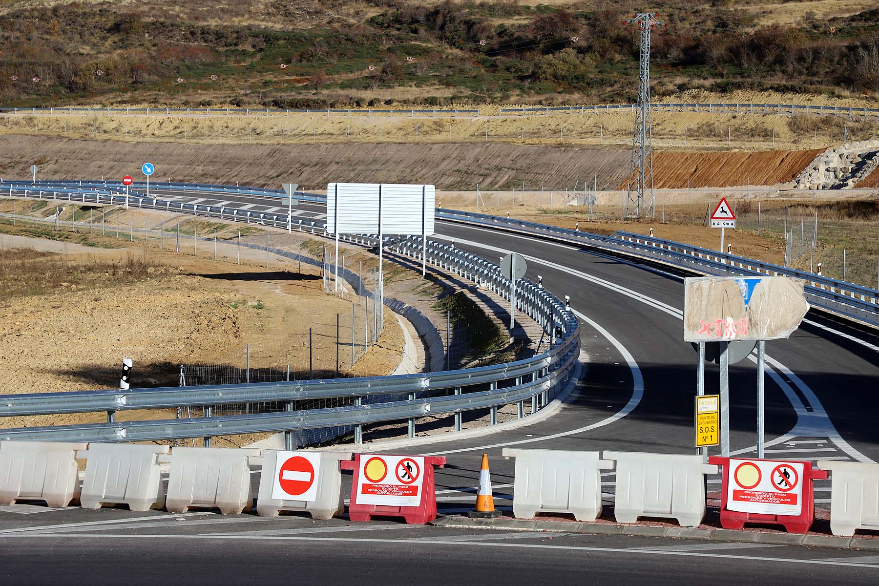 Fotos: La apertura del nuevo tramo de la A-73, inminente