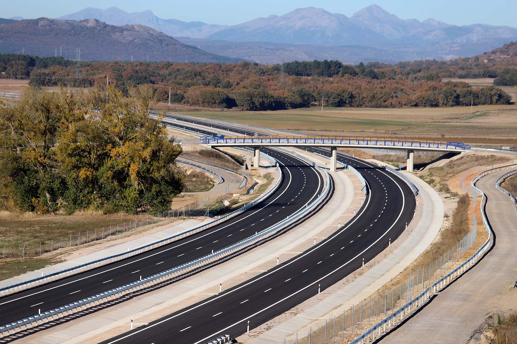 Fotos: La apertura del nuevo tramo de la A-73, inminente