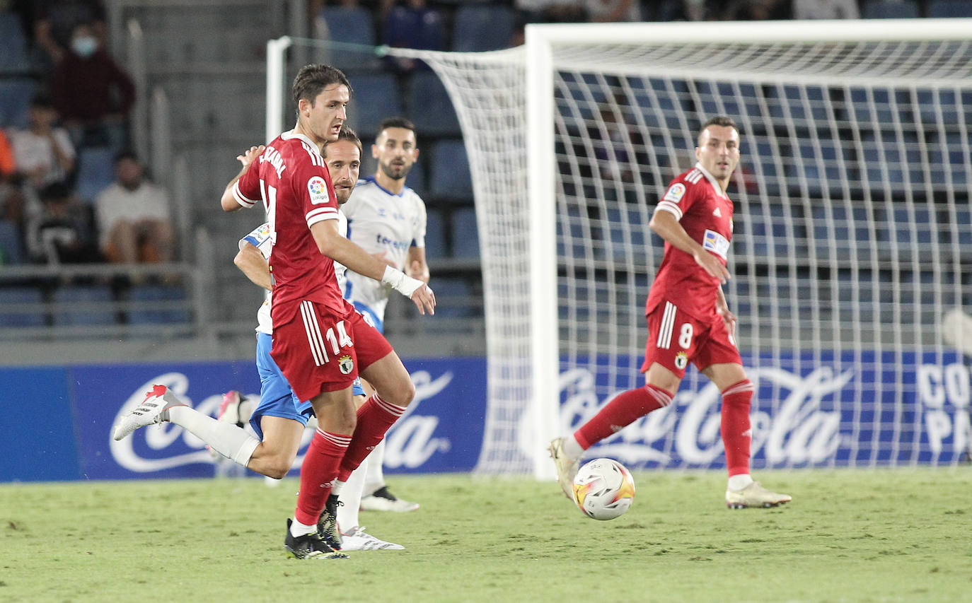 Fotos: El CD Tenerife golea al Burgos CF