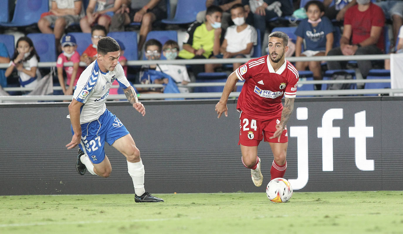 Fotos: El CD Tenerife golea al Burgos CF