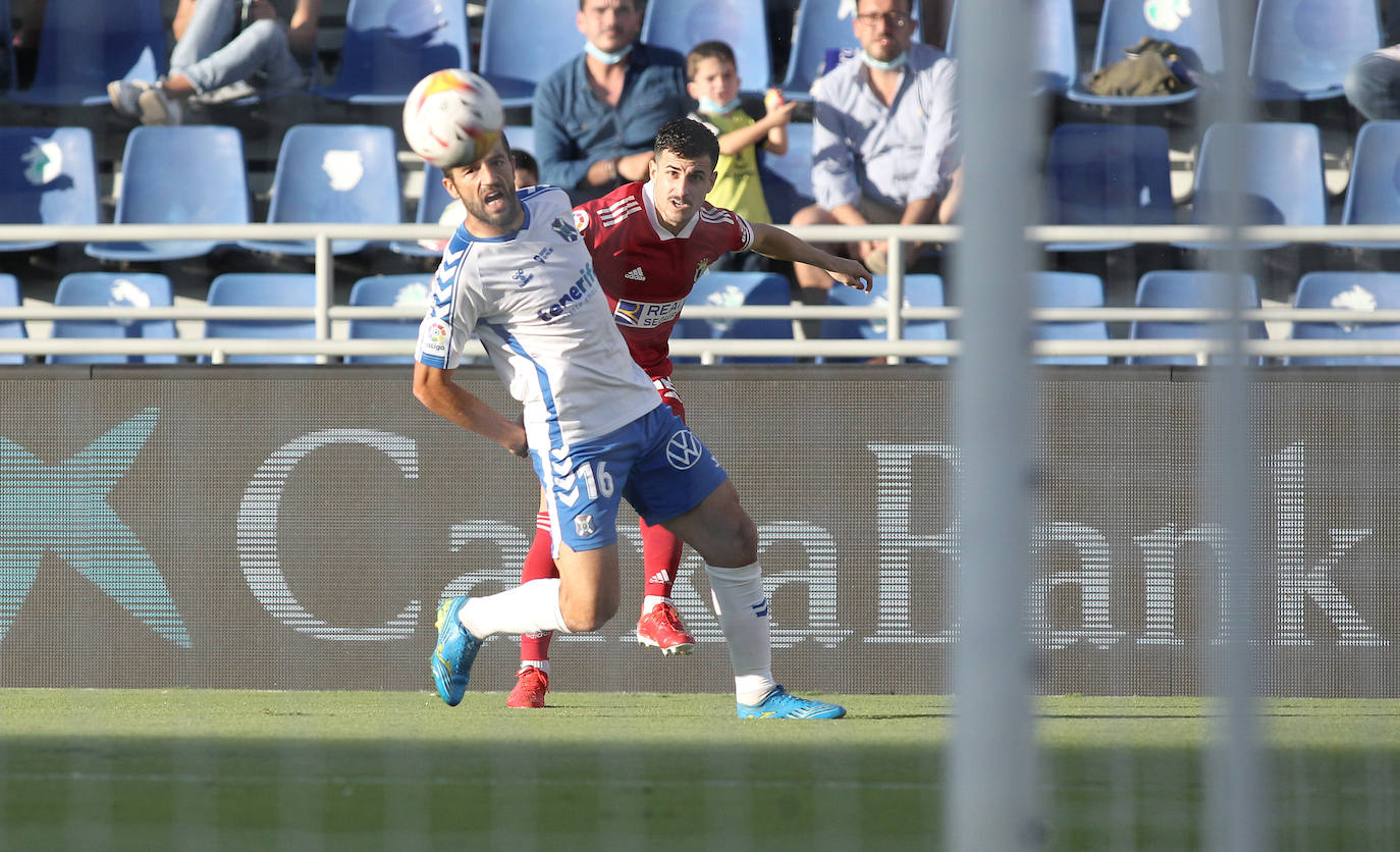 Fotos: El CD Tenerife golea al Burgos CF