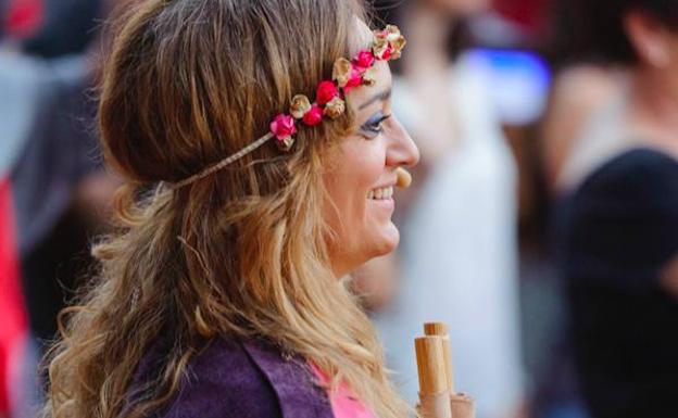 Lara Martínez durante la representación de El Cid en Huerta de Rey, su pueblo al que regresa siempre que puede. 