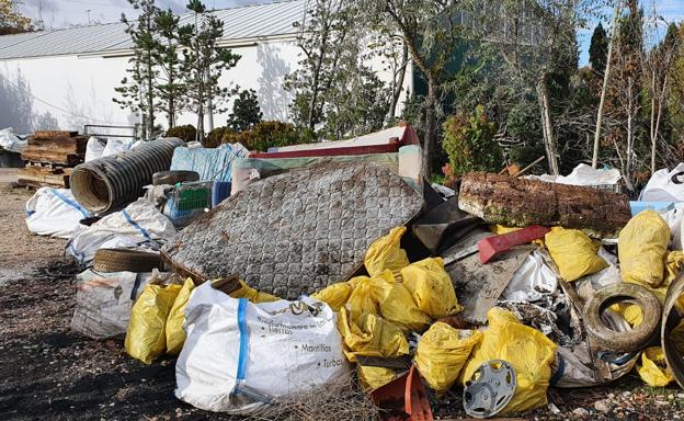 Retiran ocho toneladas de basura de los ríos de Burgos en apenas seis semanas