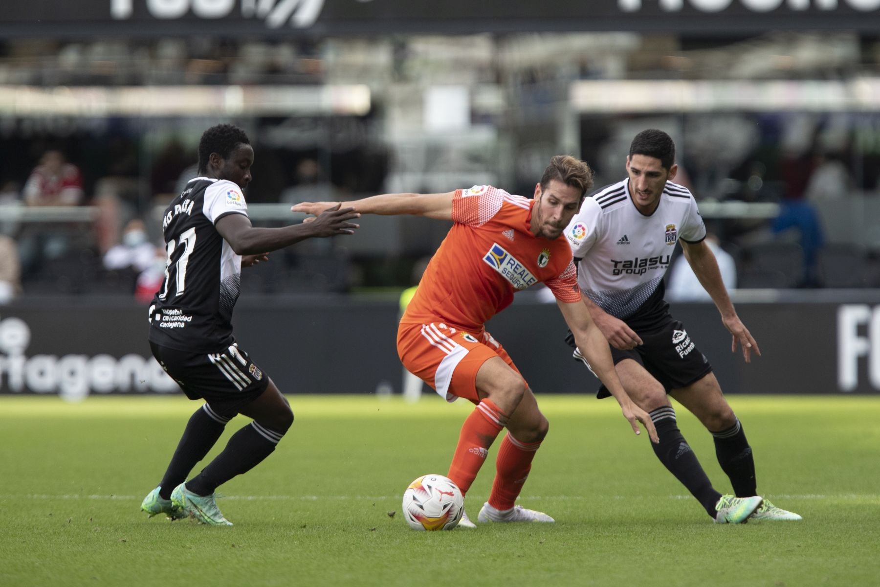 Fotos: El Burgos CF no puede con el FC Cartagena