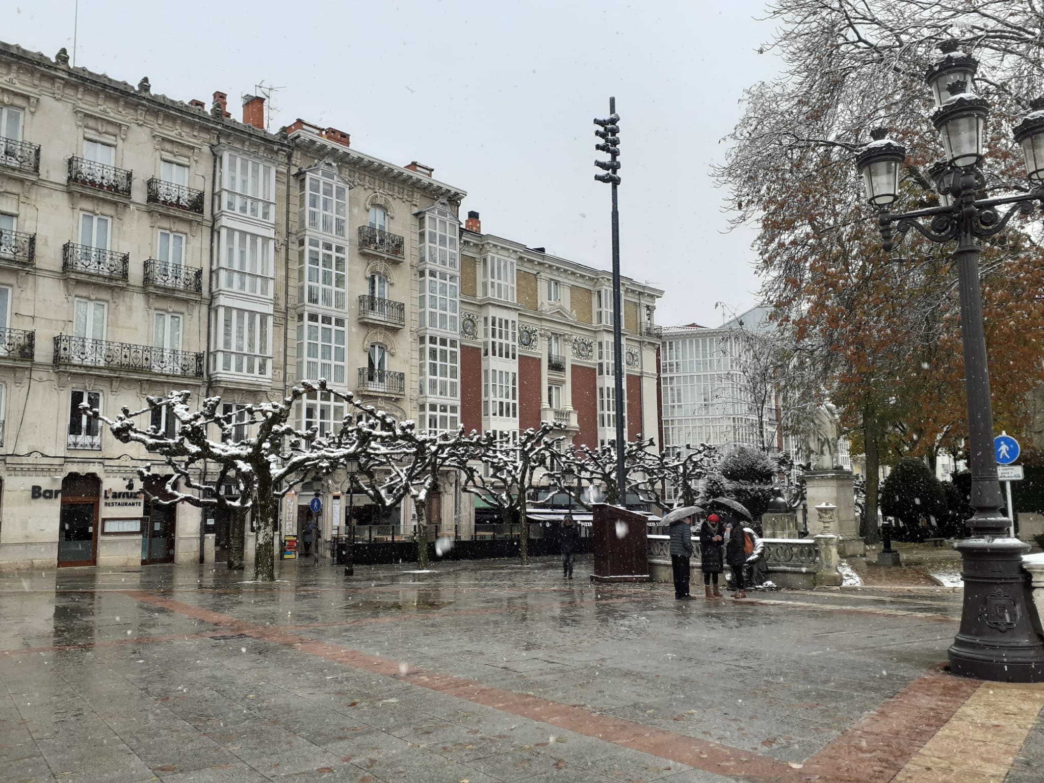 Fotos: La primera nevada del otoño en Burgos en imágenes