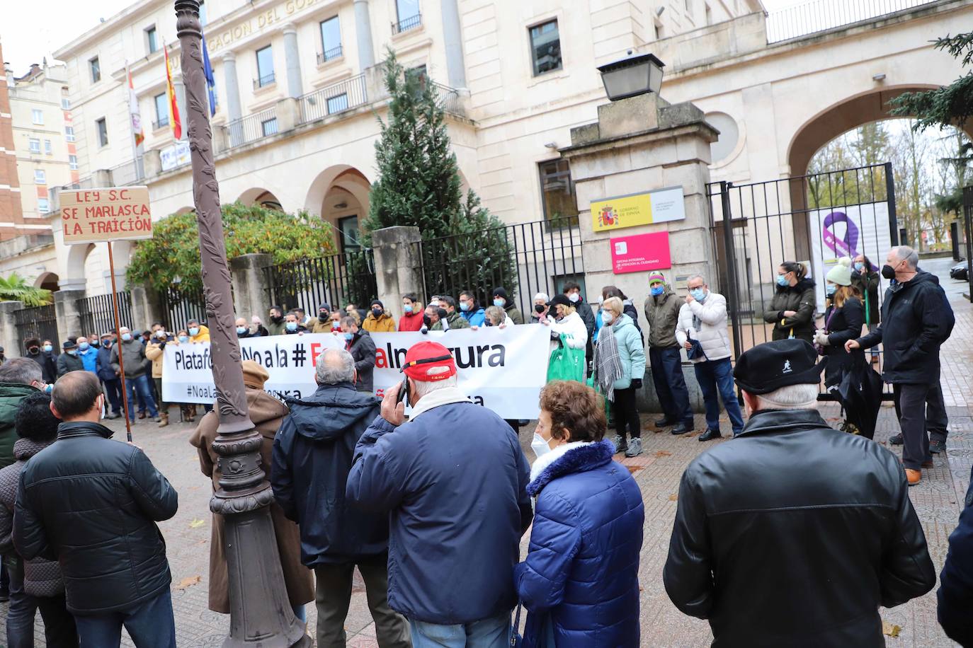 Fotos: Protesta contra la reforma de la Ley Mordaza en Burgos