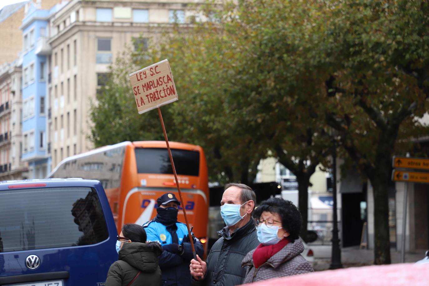 Fotos: Protesta contra la reforma de la Ley Mordaza en Burgos