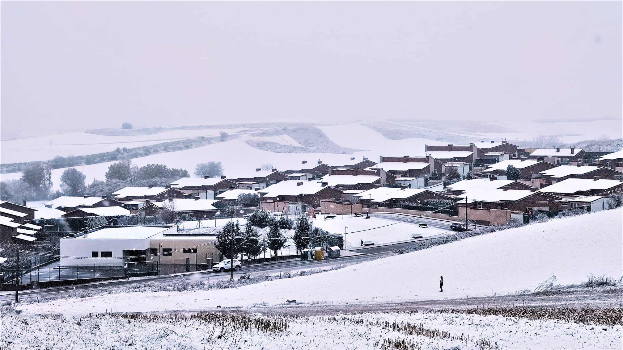 Fotos: La nieve se extiende por la provincia de Burgos