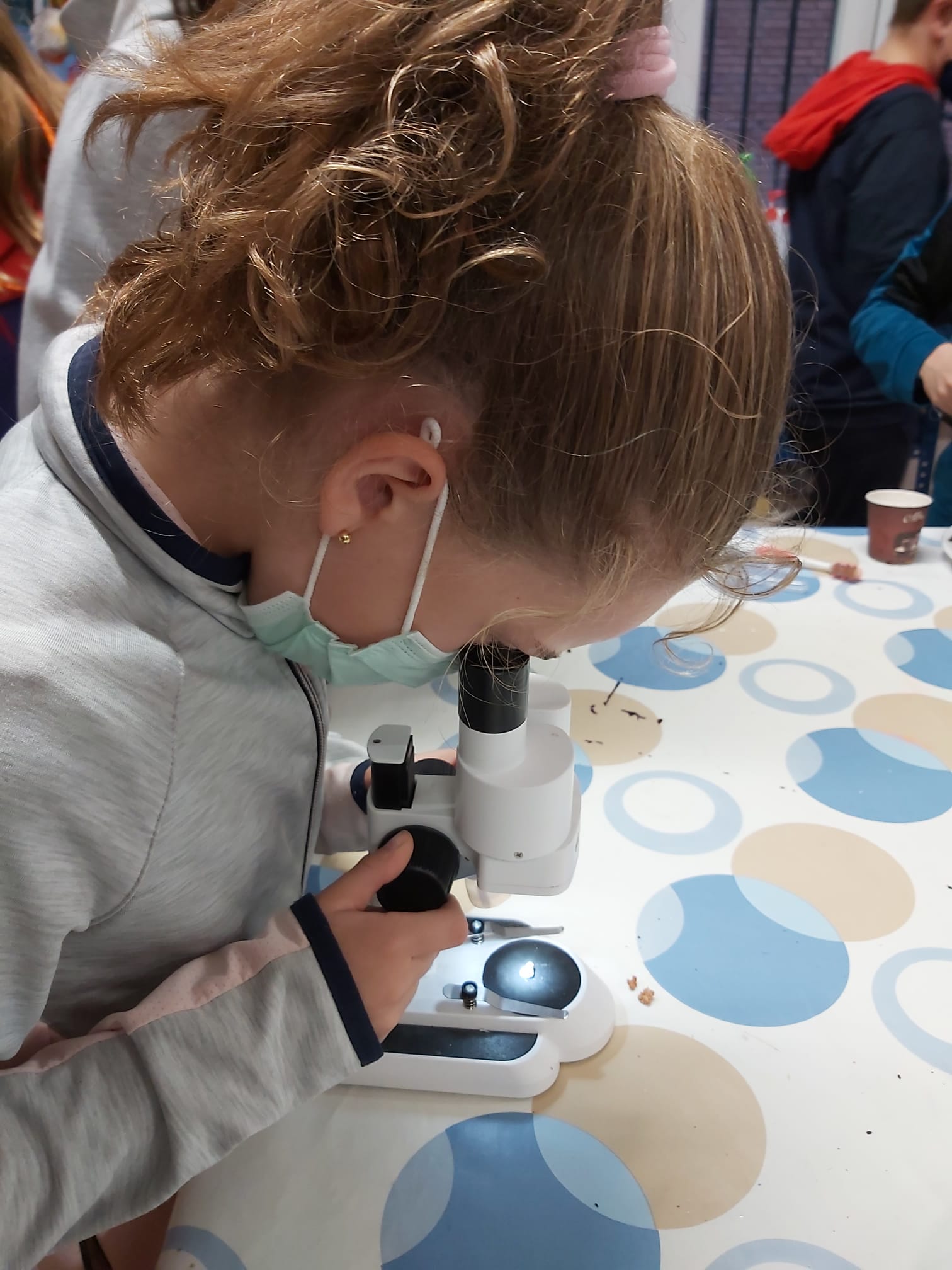 Fotos: Espiciencia engancha a la ciencia y la tecnología a los niños de Las Merindades