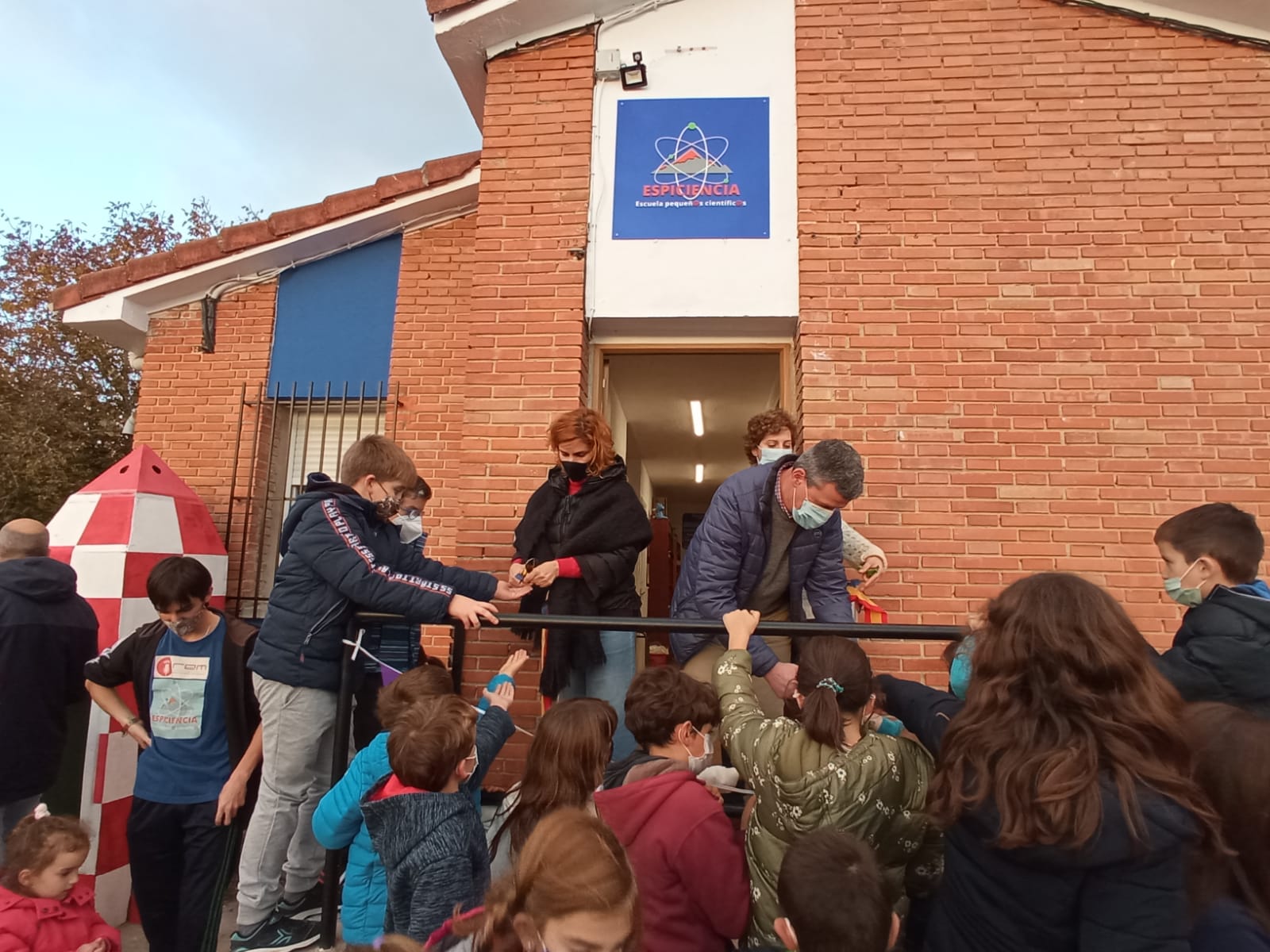Fotos: Espiciencia engancha a la ciencia y la tecnología a los niños de Las Merindades