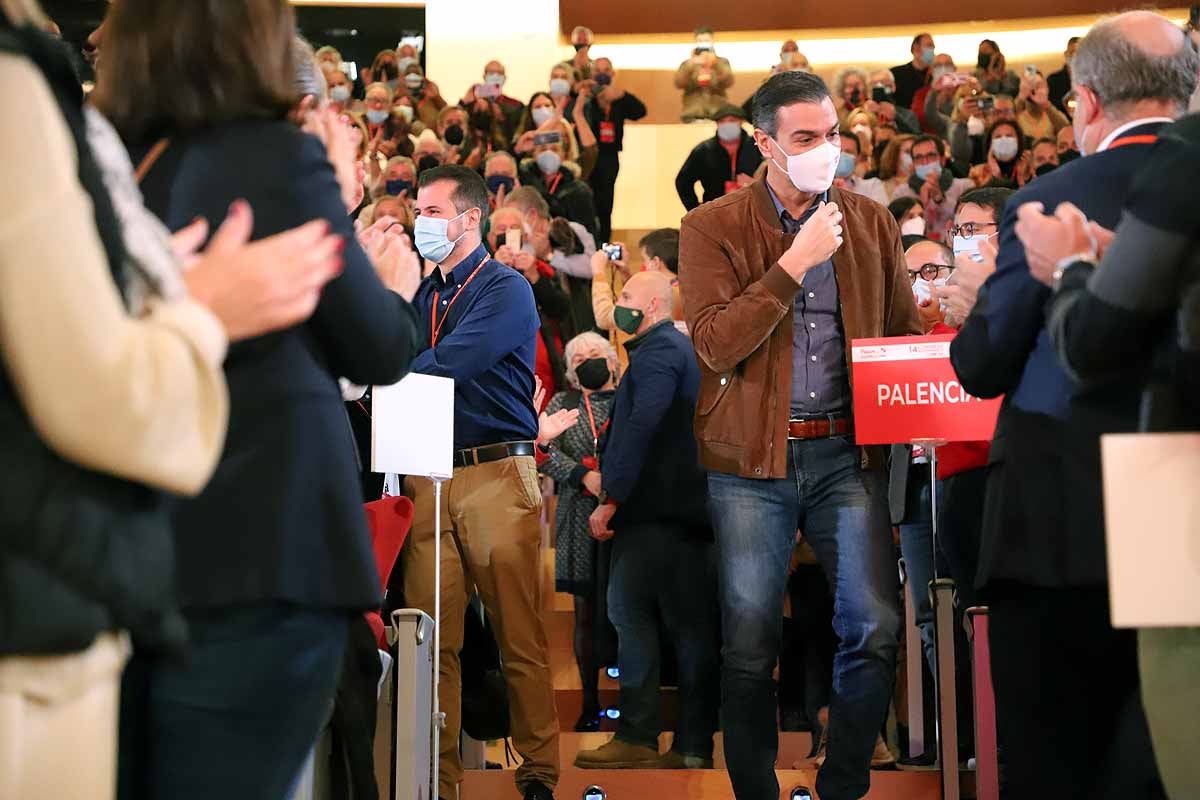 Luis Tudanca y Pedro Sánchez en el Congreso Autonómico del PSOE de Castilla y León. 