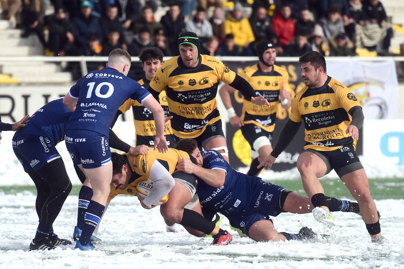 Empate entre burgaleses y sevillanos en un encuentro marcado por la nieve.