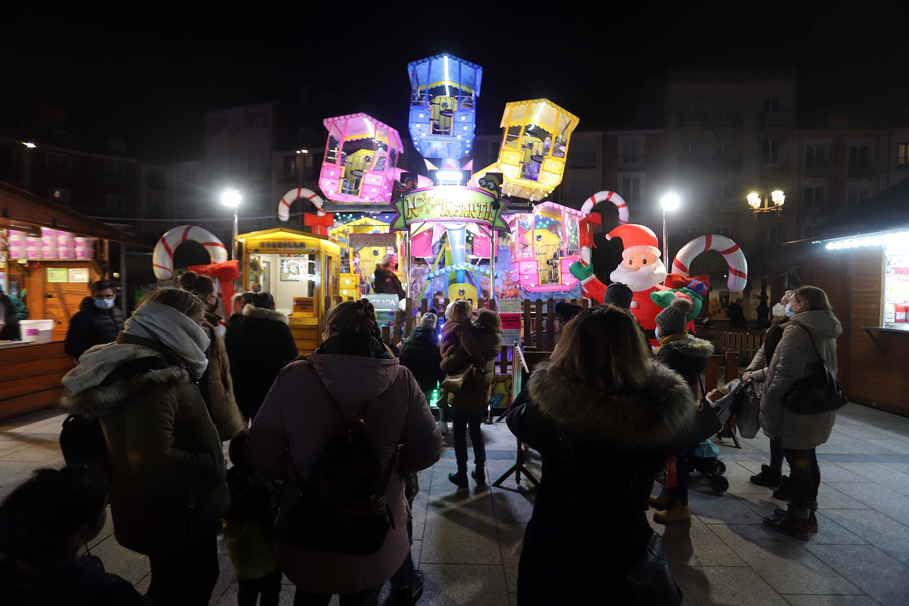 Fotos: Burgos da comienzo a su particular Navidad