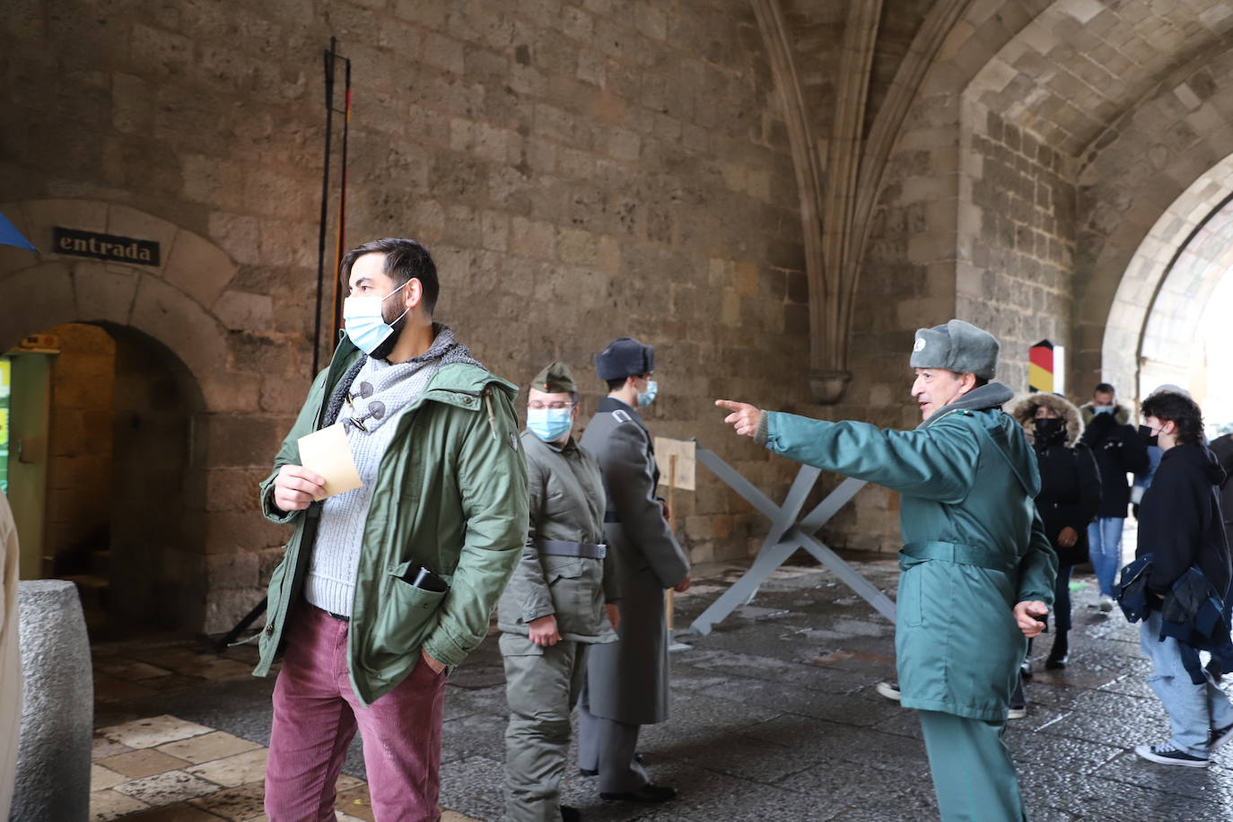 Fotos: Burgos recrea los pasos fronterizos del Berlín dividido