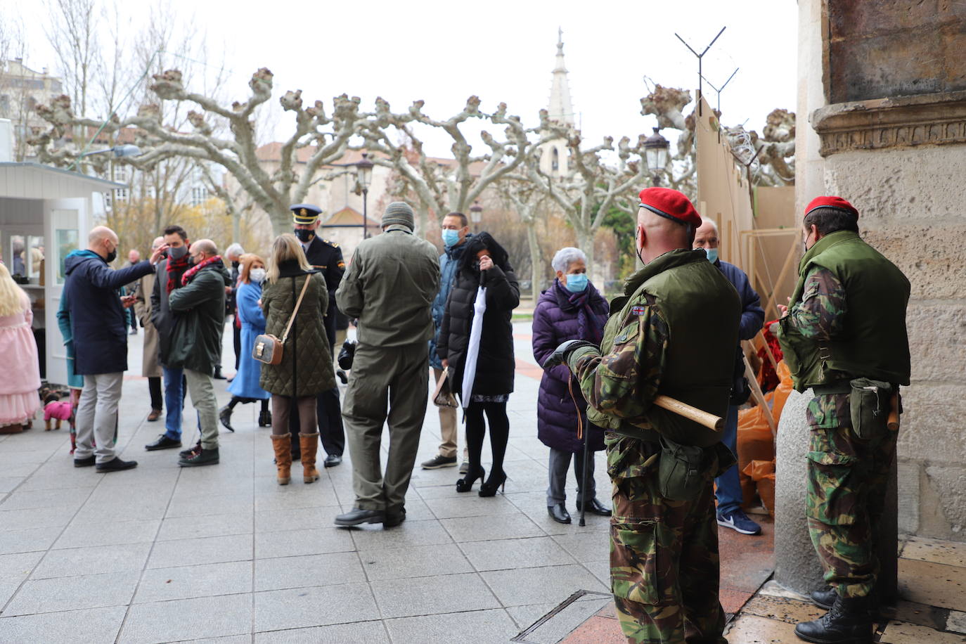 Fotos: Burgos recrea los pasos fronterizos del Berlín dividido