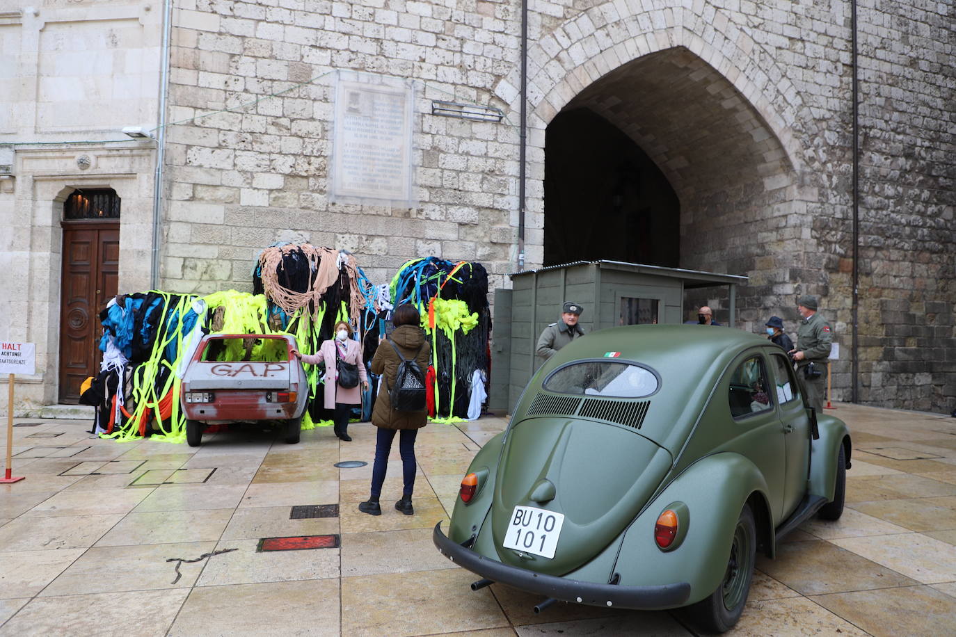 Fotos: Burgos recrea los pasos fronterizos del Berlín dividido