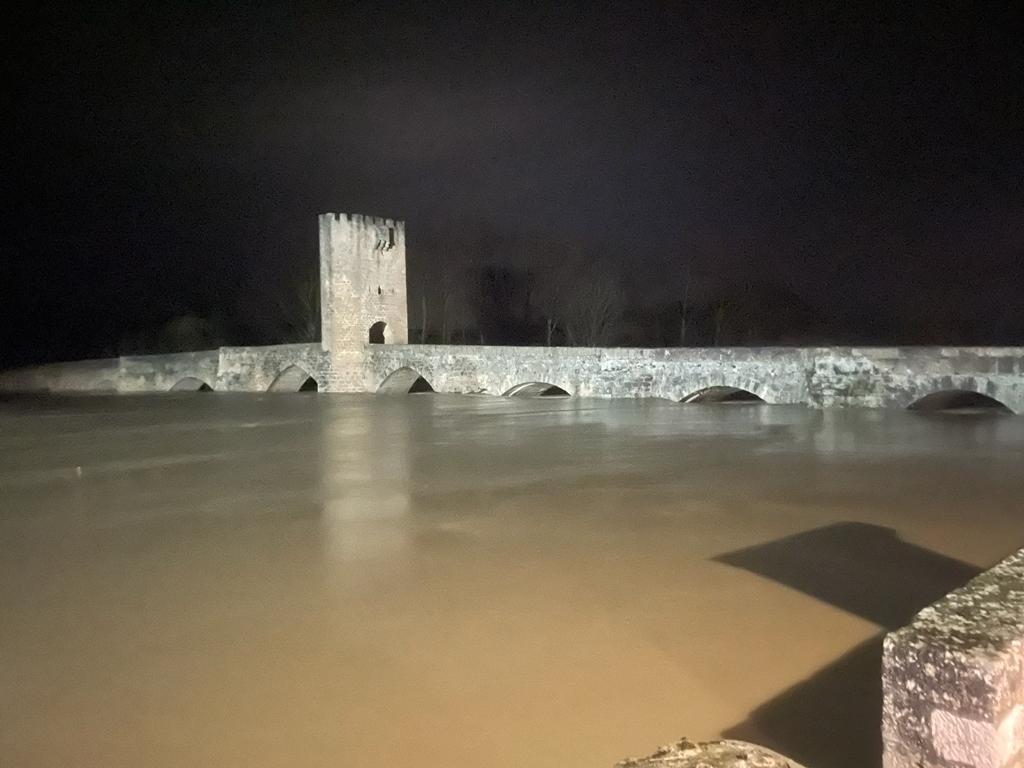 Fotos: El agua se retira de Las Merindades y Miranda