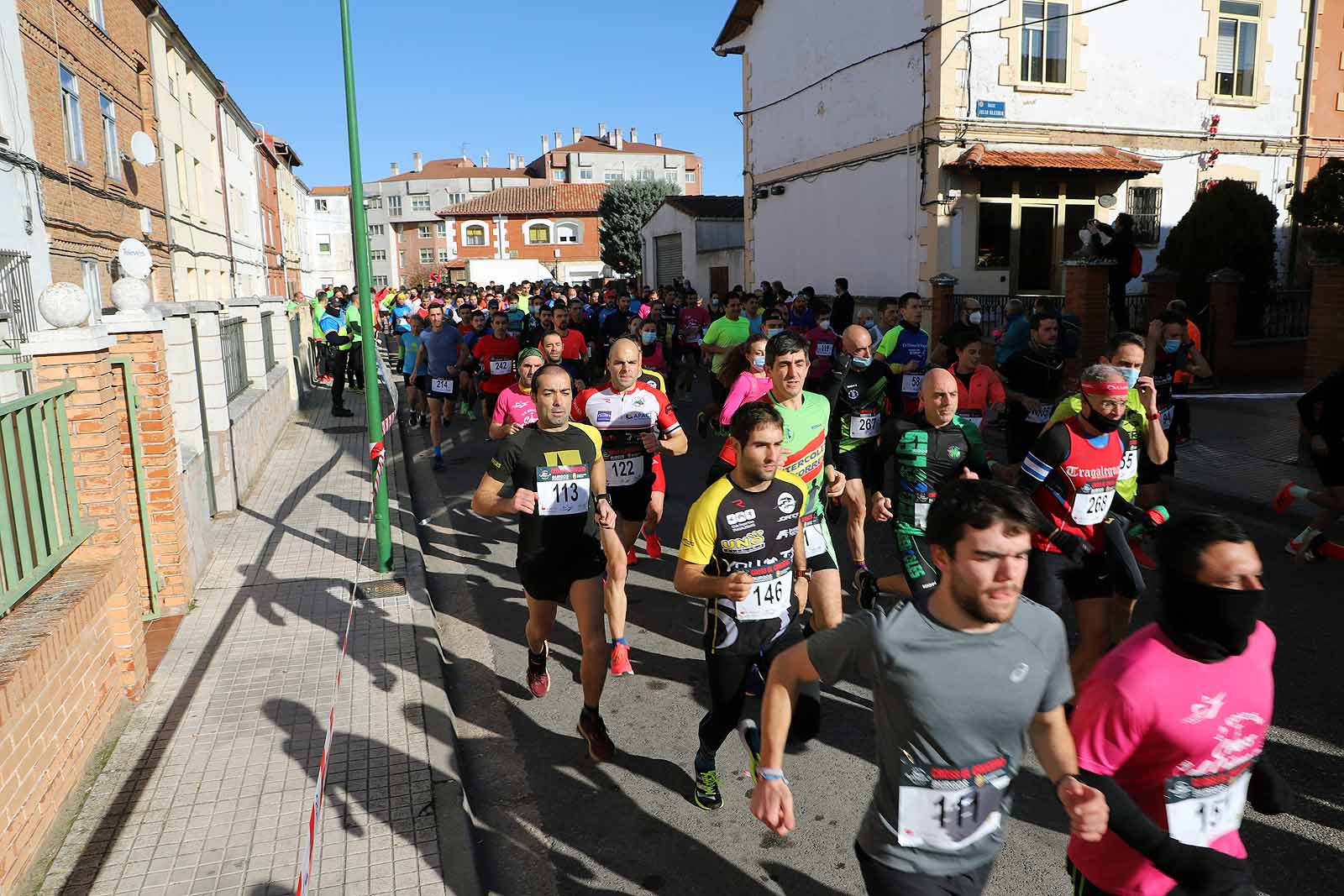 1.600 atletas disfrutan de la mítica prueba atlética en El Crucero.