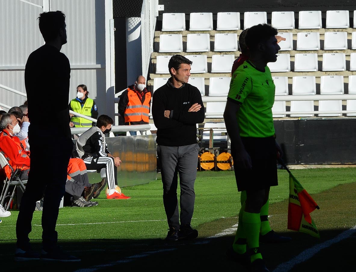 Fotos: El Burgos CF - SD Amorebieta, en imágenes