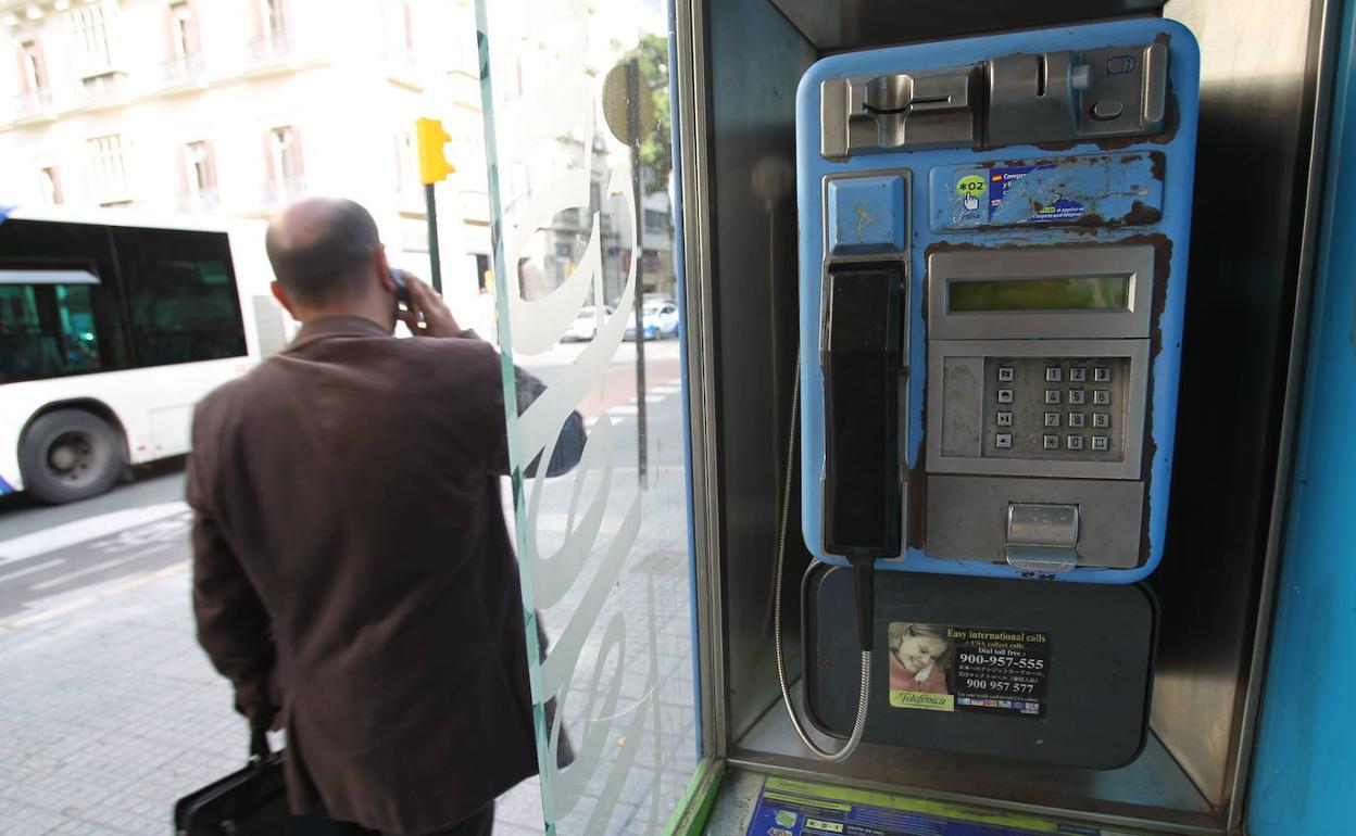 Telefónica retirará desde 2022 las casi 15.000 cabinas que hay en España