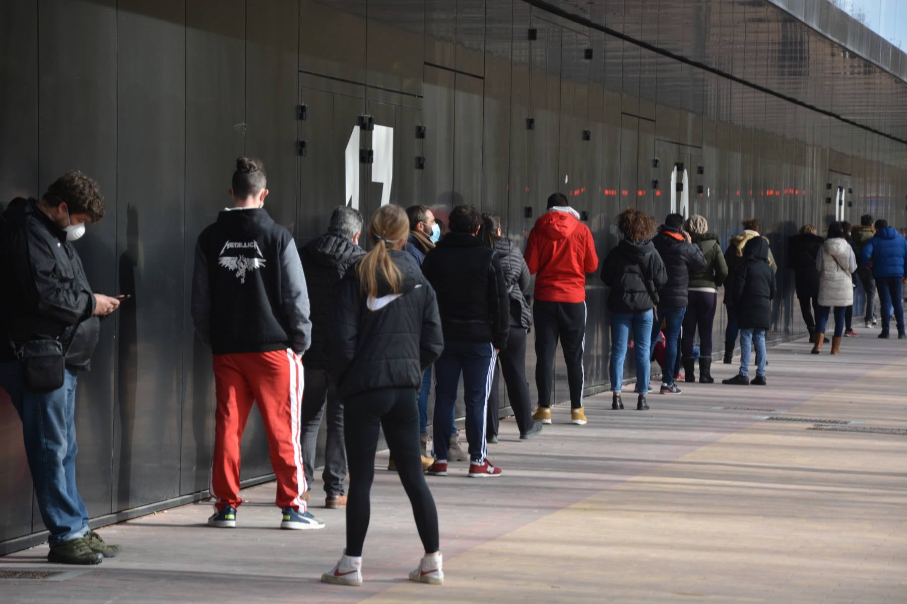 Fotos: Respuesta masiva al cribado en Burgos