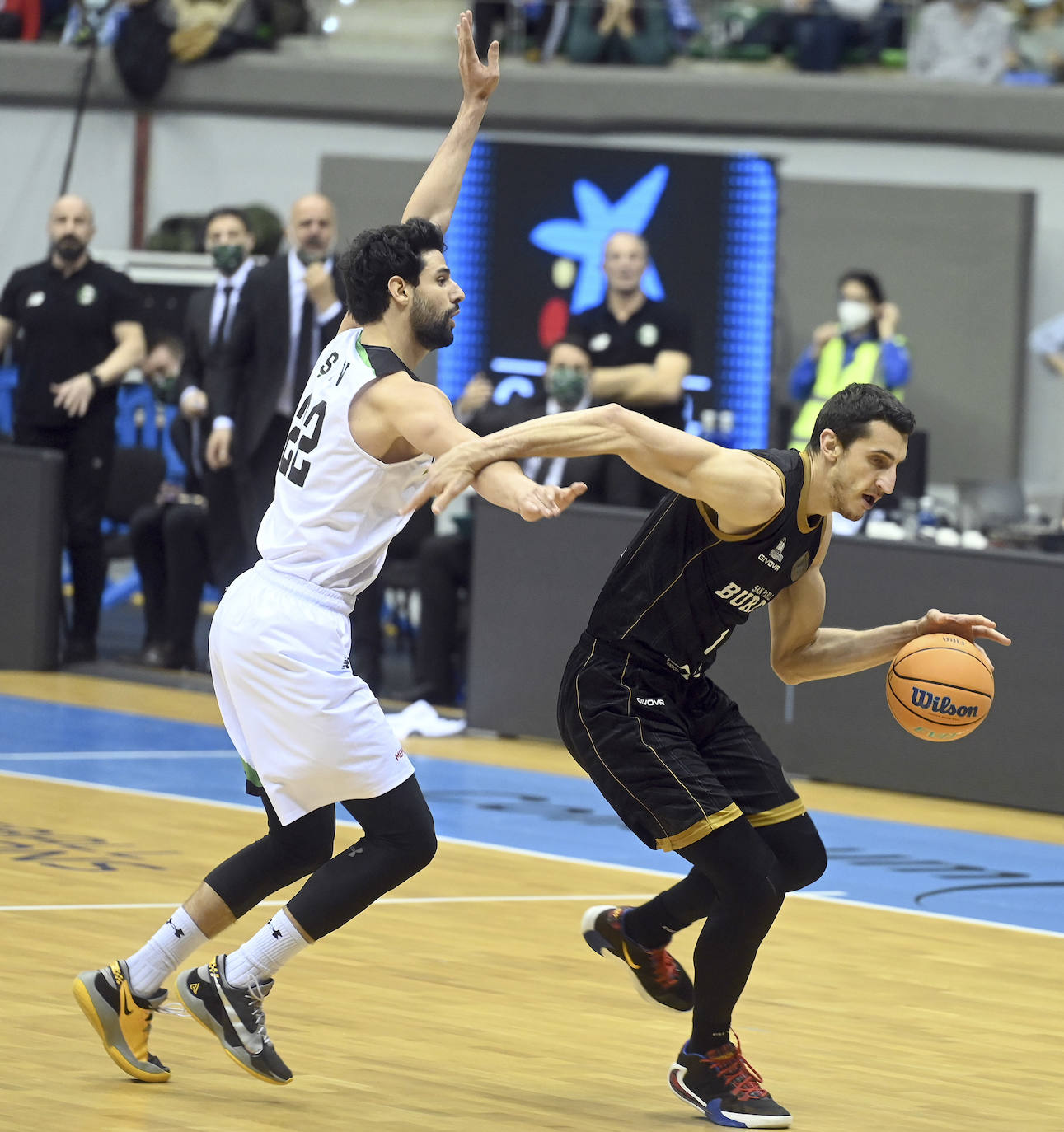 Fotos: El Hereda San Pablo vence al Darüşşafaka S.K. en Liga de Campeones