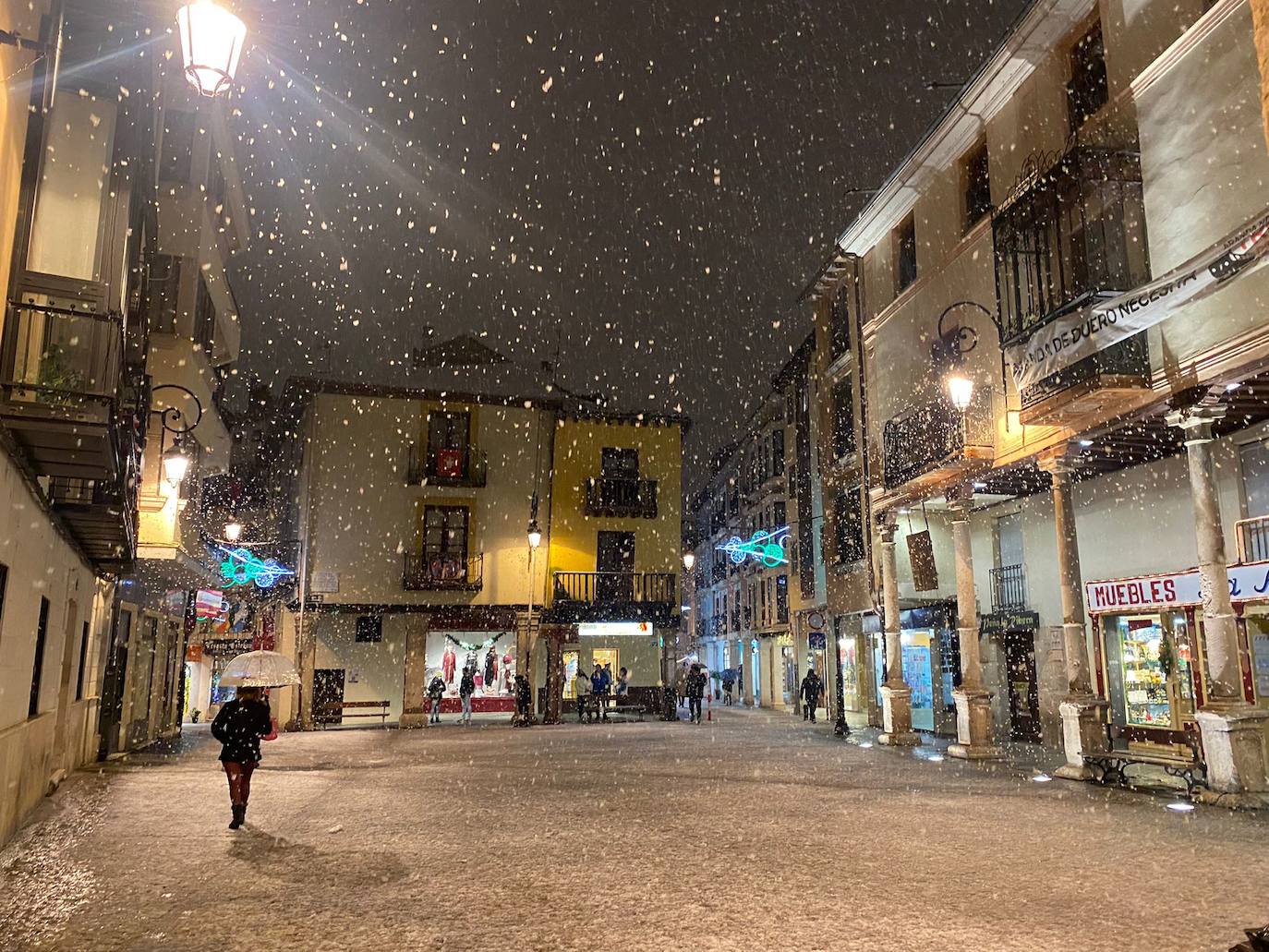 Fotos: La nieve y los Reyes Magos visitan Aranda