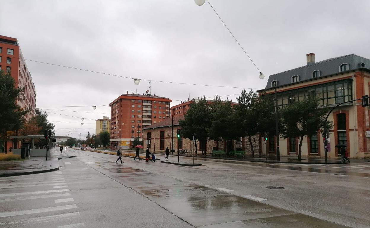 Se quiere ensayar el giro a la izquierda en el cruce de la calle Madrid.