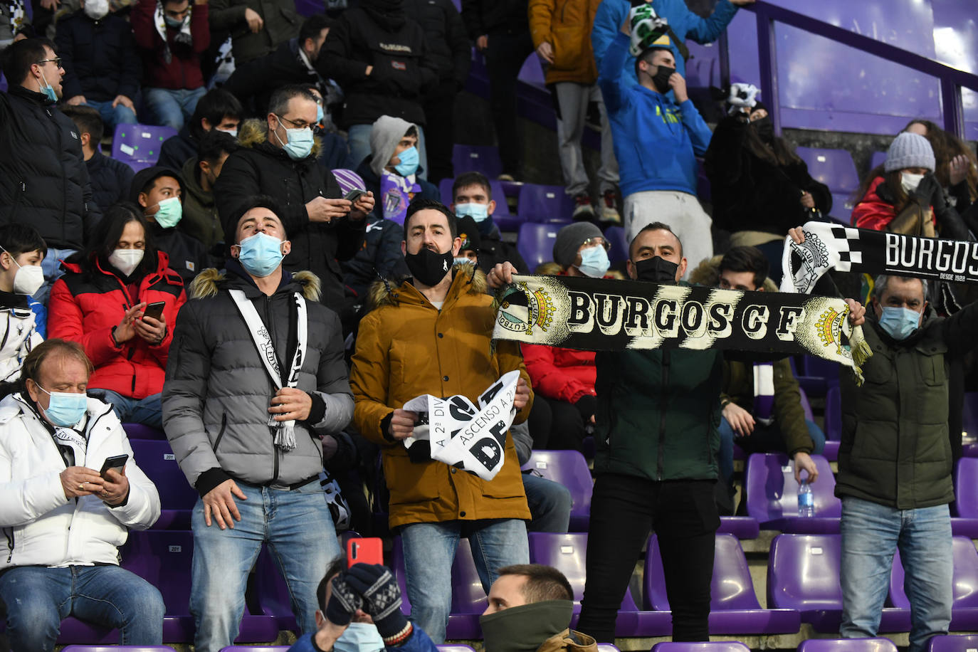 Centenares de aficionados del Burgos CF se hicieron notar en Valladolid.