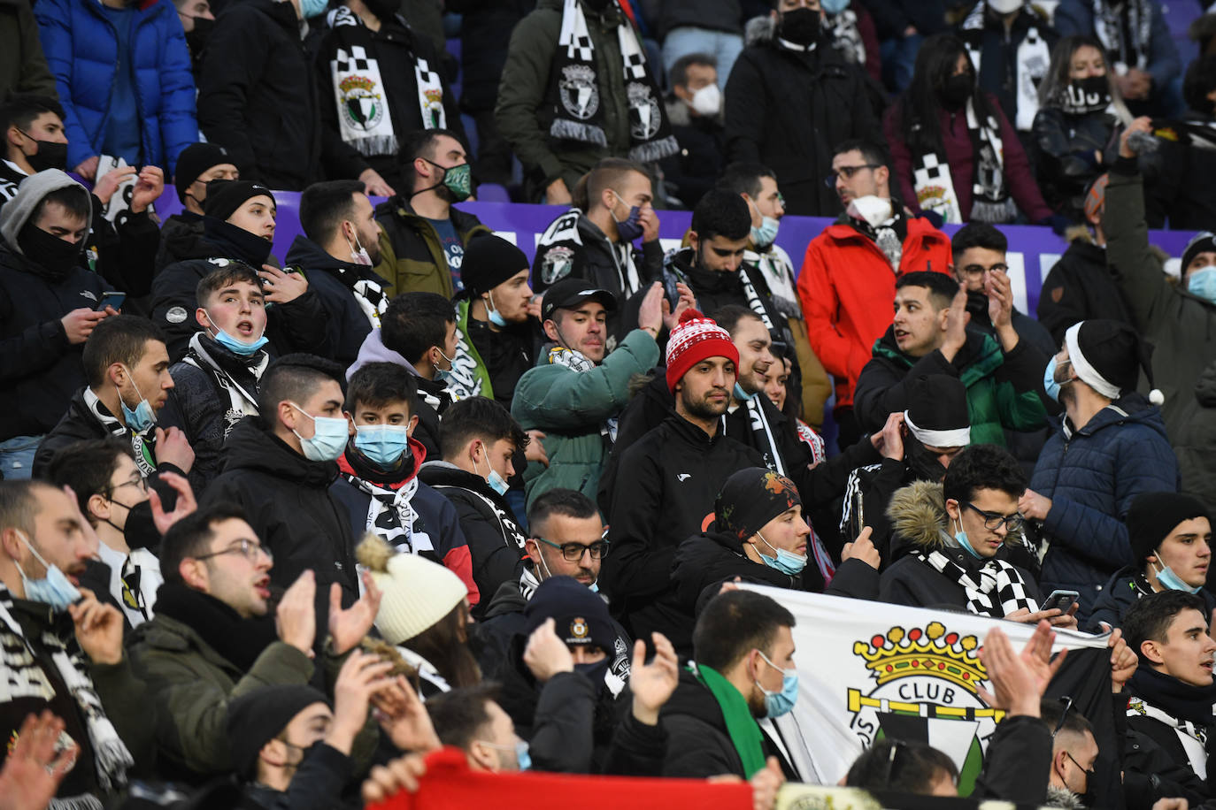 Centenares de aficionados del Burgos CF se hicieron notar en Valladolid.