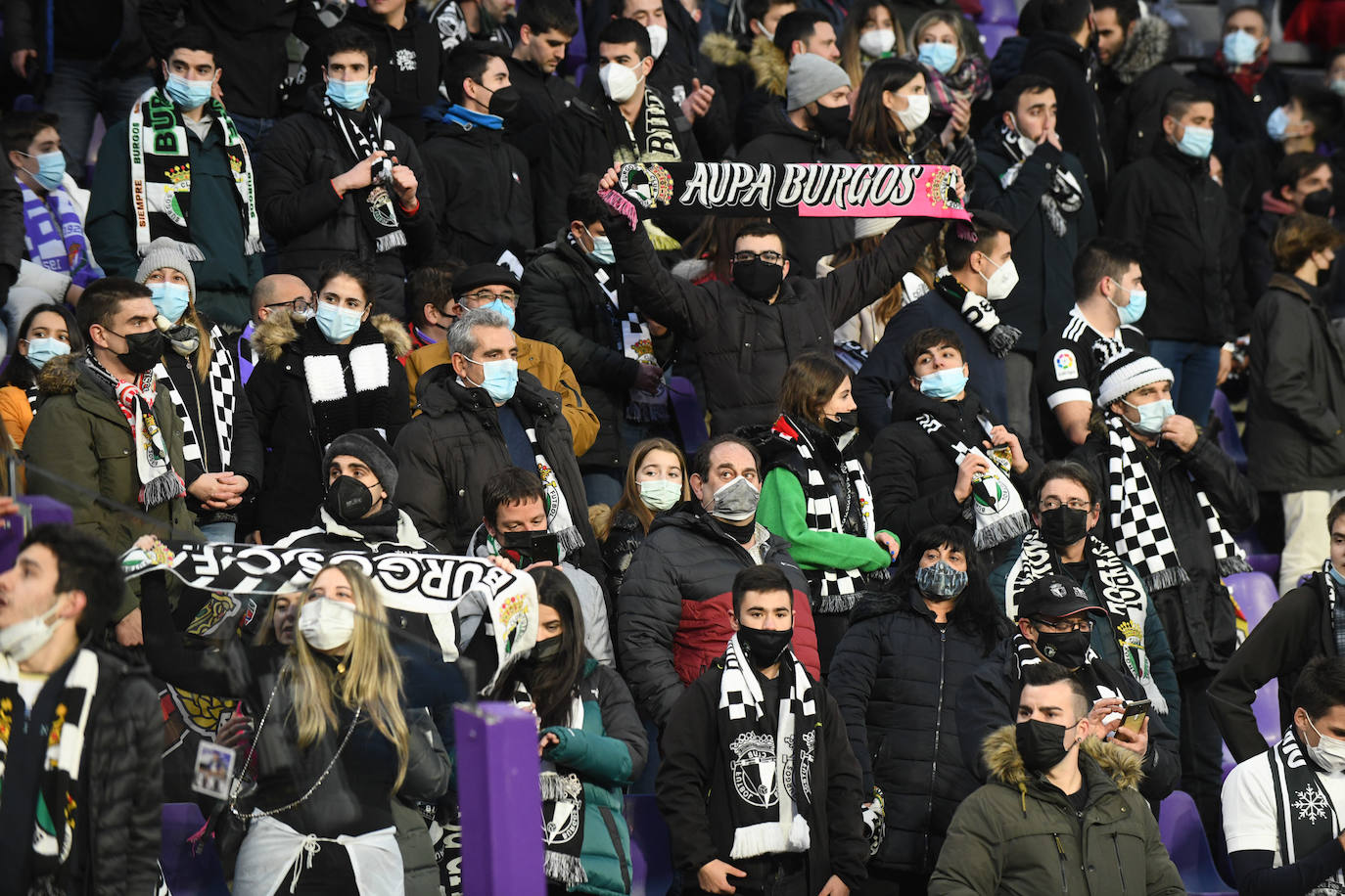 Centenares de aficionados del Burgos CF se hicieron notar en Valladolid.