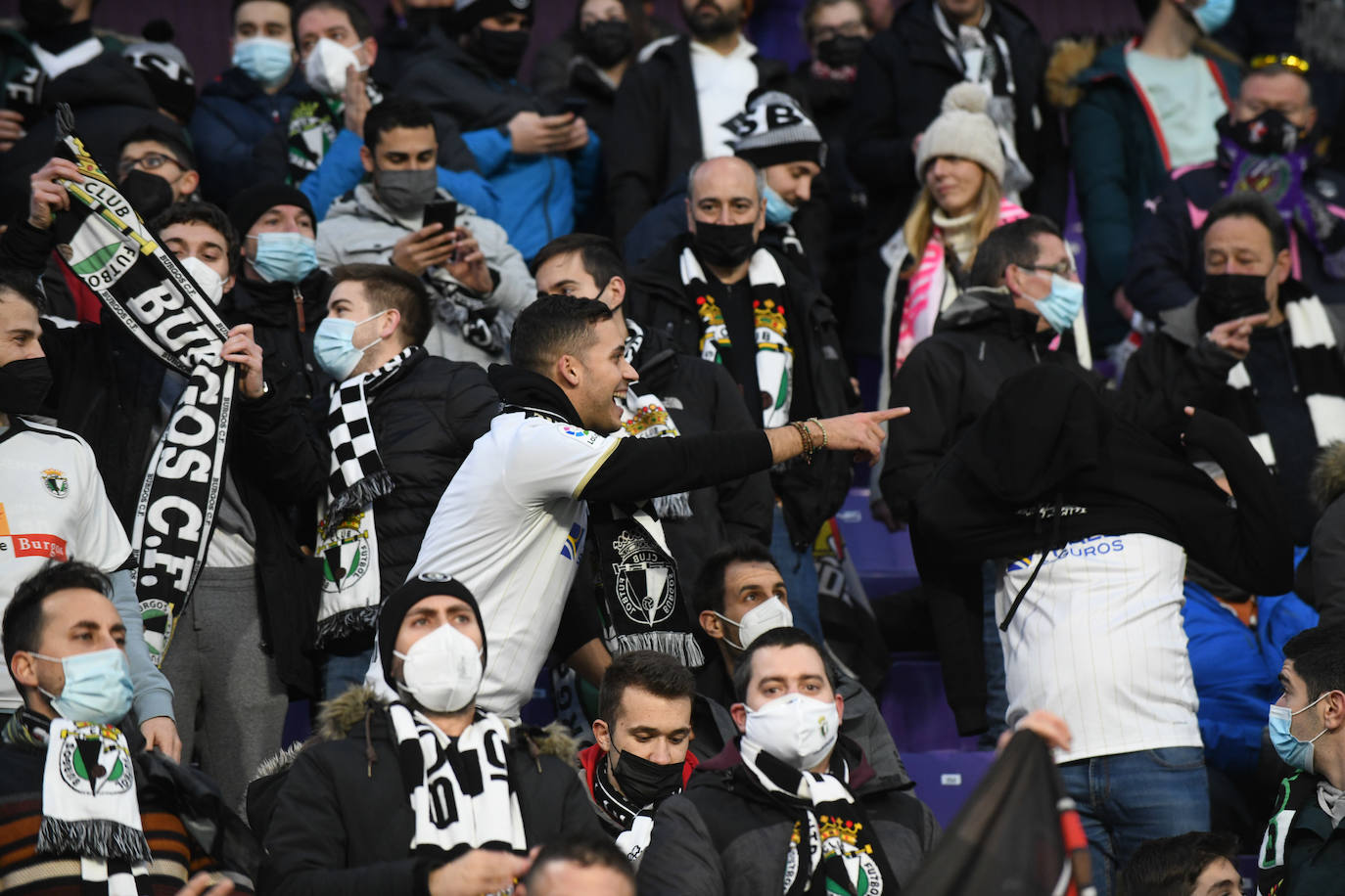 Centenares de aficionados del Burgos CF se hicieron notar en Valladolid.