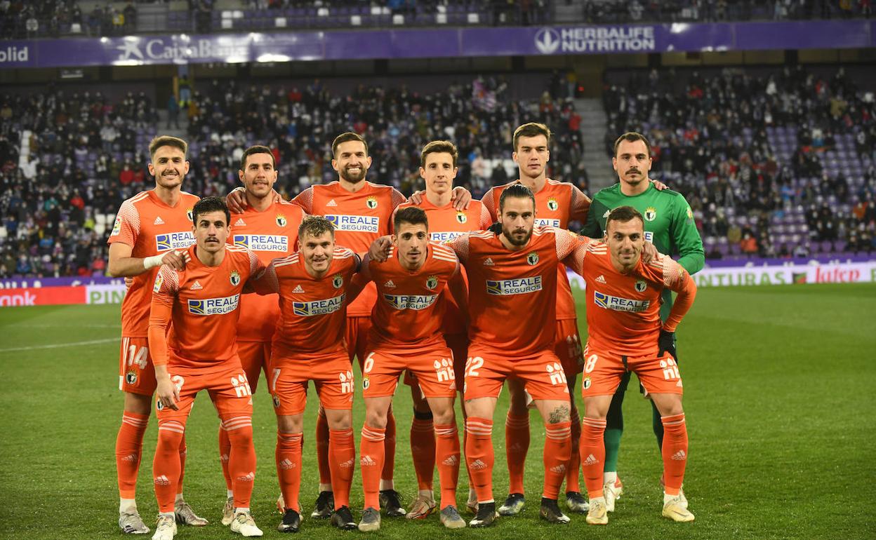 Imagen del 11 inicial del Burgos CF en el partido del pasado fin de semana frente al Real Valladolid.