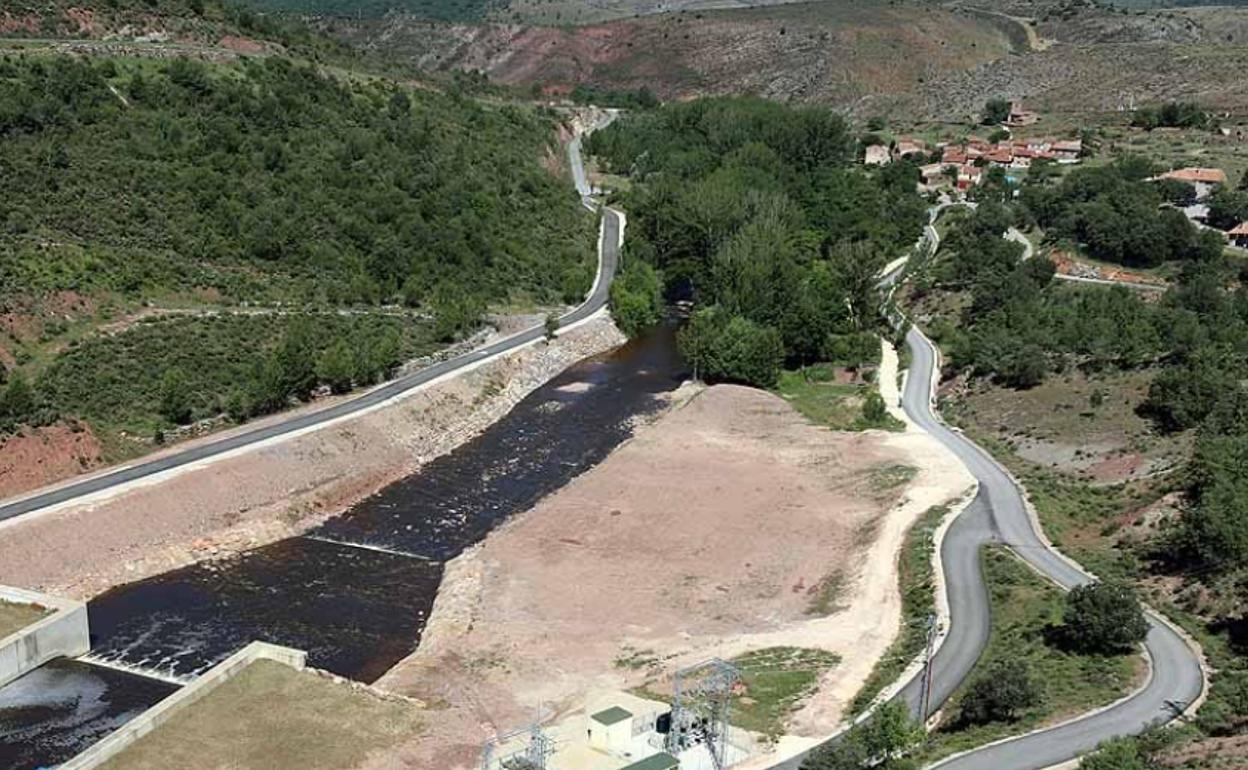 Terrazas está pegando a la presa de Catrovido donde lleva habiendo fibra desde hace años.