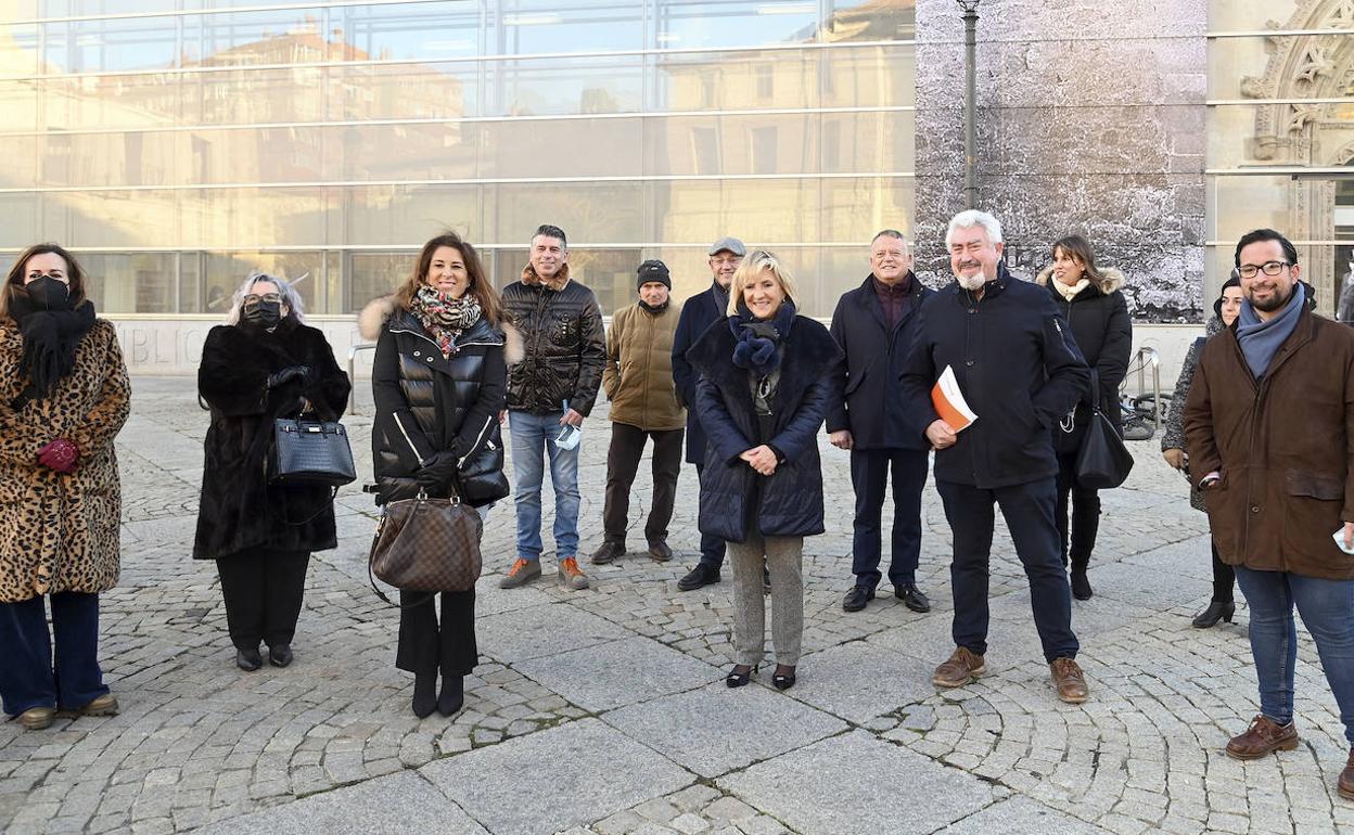 Verónica Casado visita en Burgos a los candidatos de Ciudadanos a las Cortes de Castilla y León. 