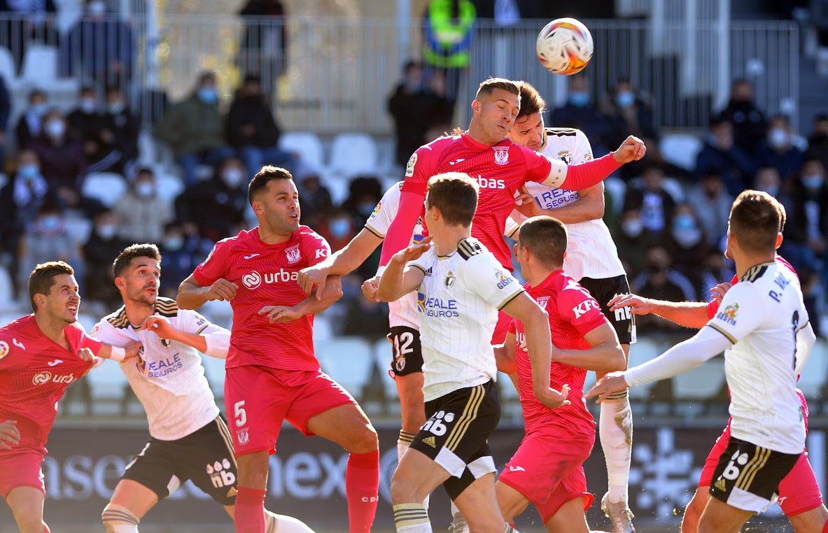 Fotos: El Burgos golea al Leganés