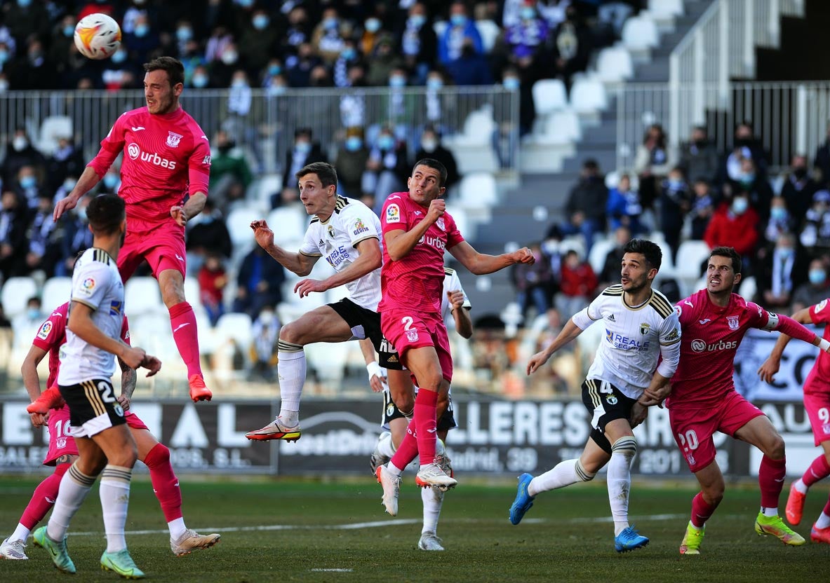 Fotos: El Burgos golea al Leganés