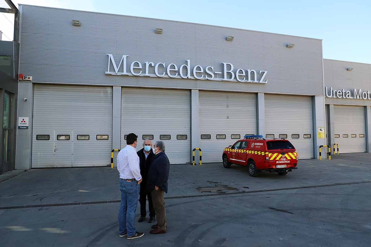 Fotos: Incendio en el concesionario Mercedes Benz-Ureta Motor de Burgos