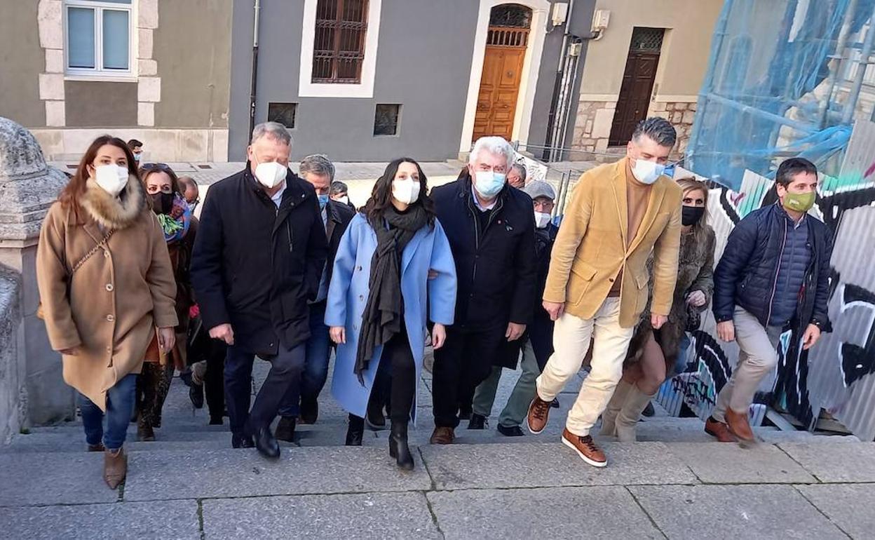 Inés Arrimadas con los compañeros de Ciudadanos en Burgos.