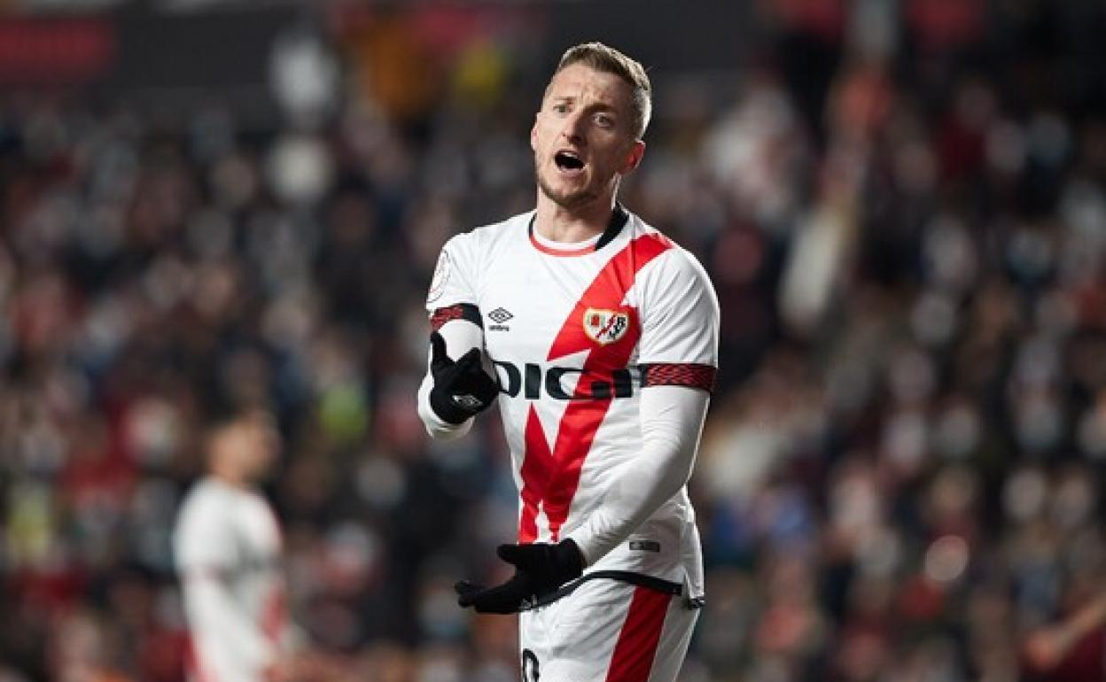 Iván Balliu, lateral del Rayo Vallecano. E