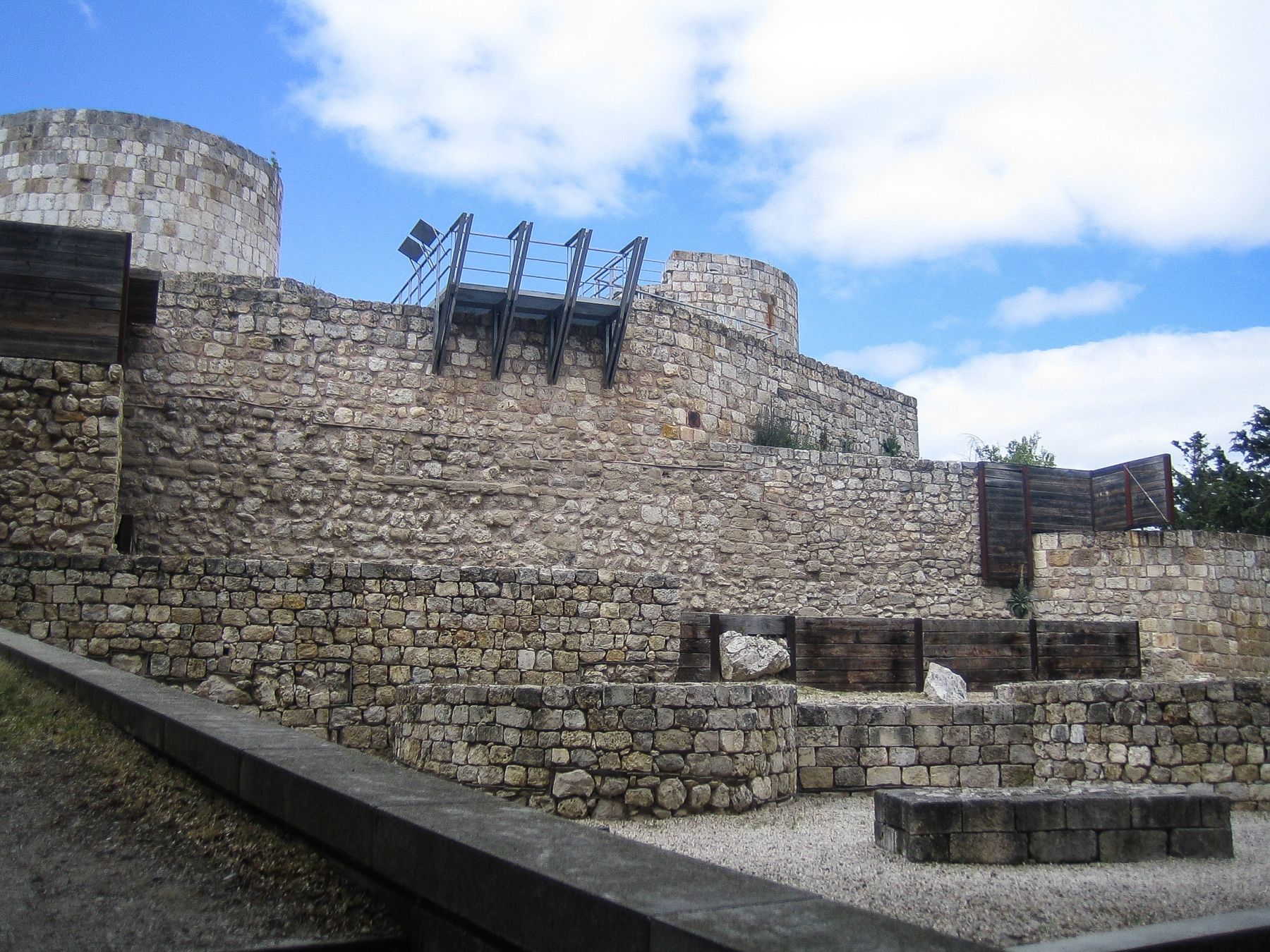 El Castillo de Burgos es el orgien de la ciudad. 