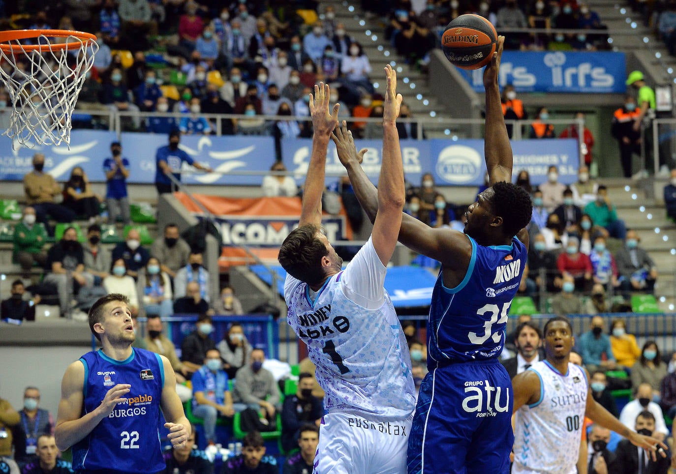 Fotos: El Hereda San Pablo Burgos gana un partido vital