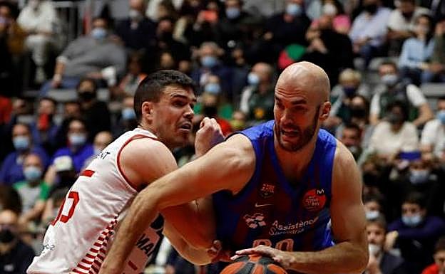 El Barça arrolla al Manresa y da un golpe sobre la mesa